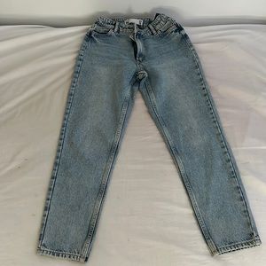 Cute mom jeans for a little girl🥰